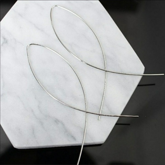 New Silver fish shaped Silver Earrings - Picture 4 of 5